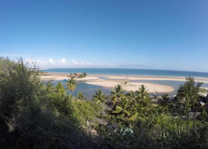 Stunning Sea View, Charming Beach Cottage In Barra, Mozambique - 4X4
